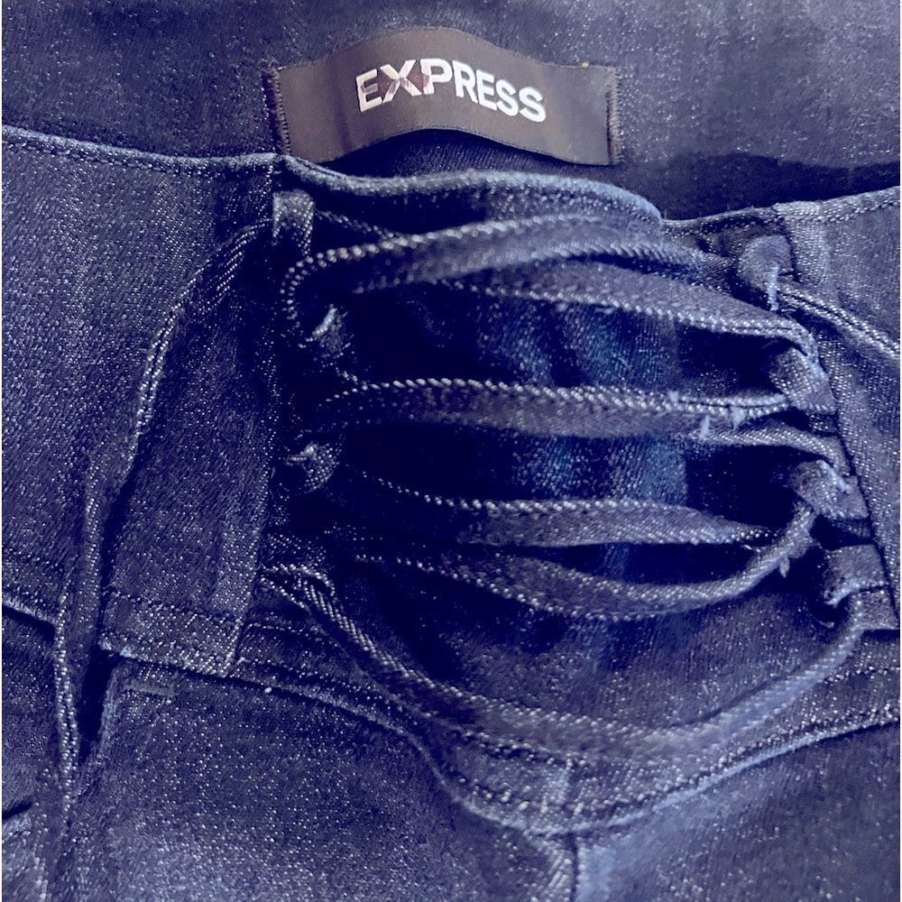 Express Waist Band Corset Jeans for that  Snatched Effect.